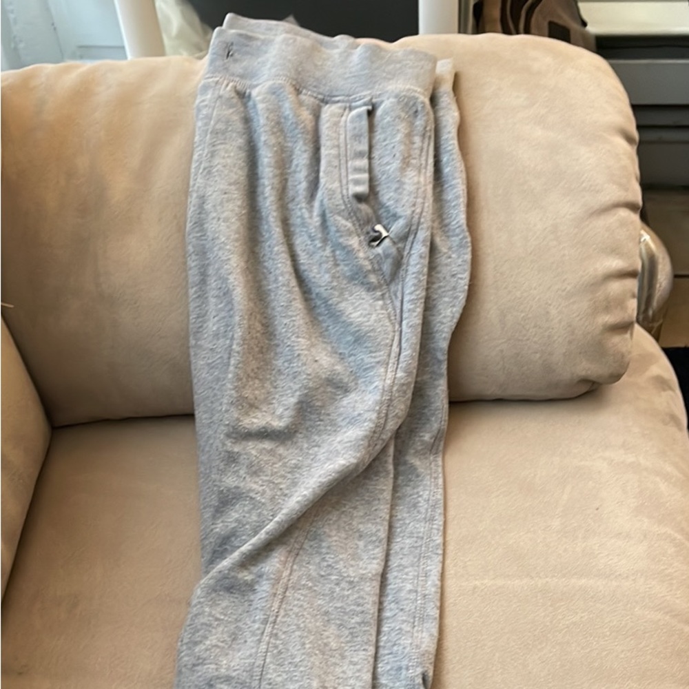 Men’s grey joggers